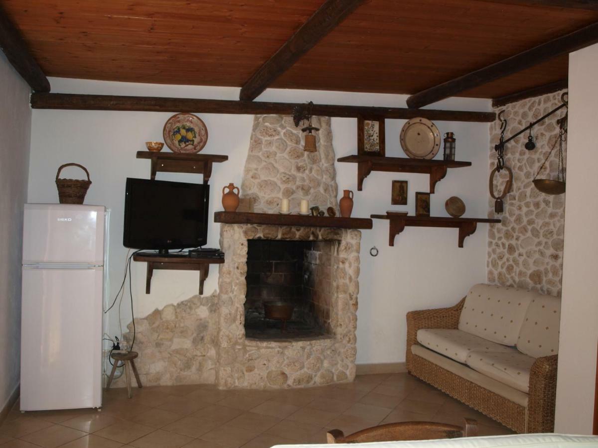 Villa Fralu マッティナータ エクステリア 写真